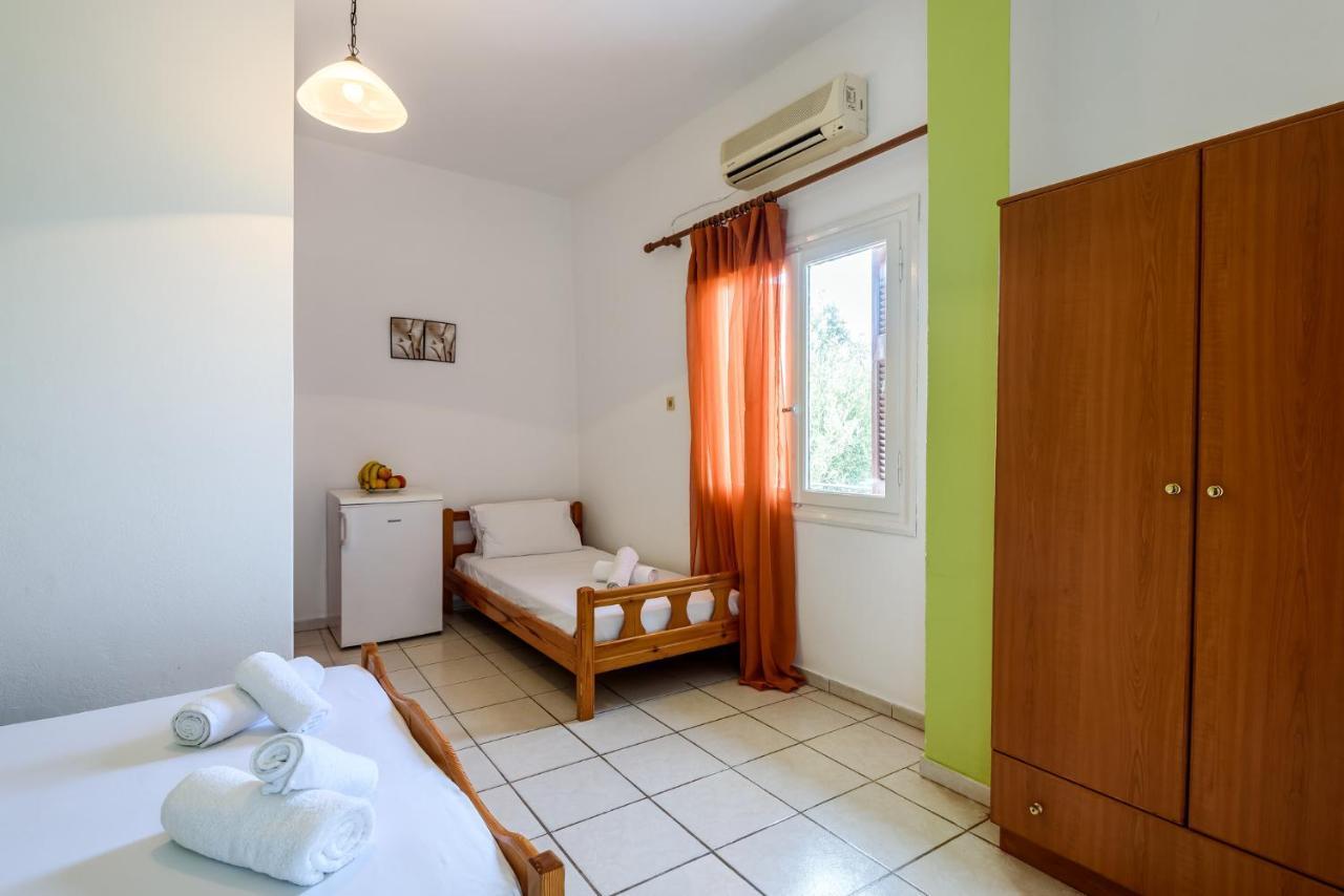 Antonis Studio Appartement Sfinárion Buitenkant foto