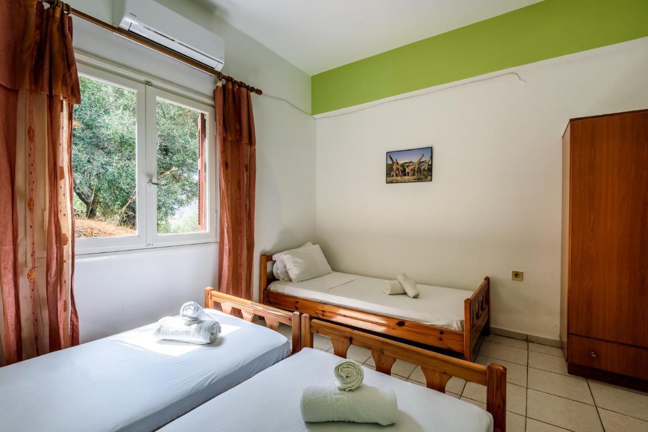 Antonis Studio Appartement Sfinárion Buitenkant foto