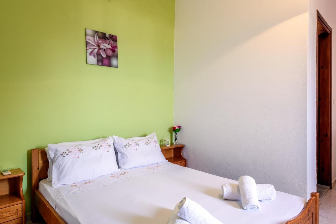 Antonis Studio Appartement Sfinárion Buitenkant foto