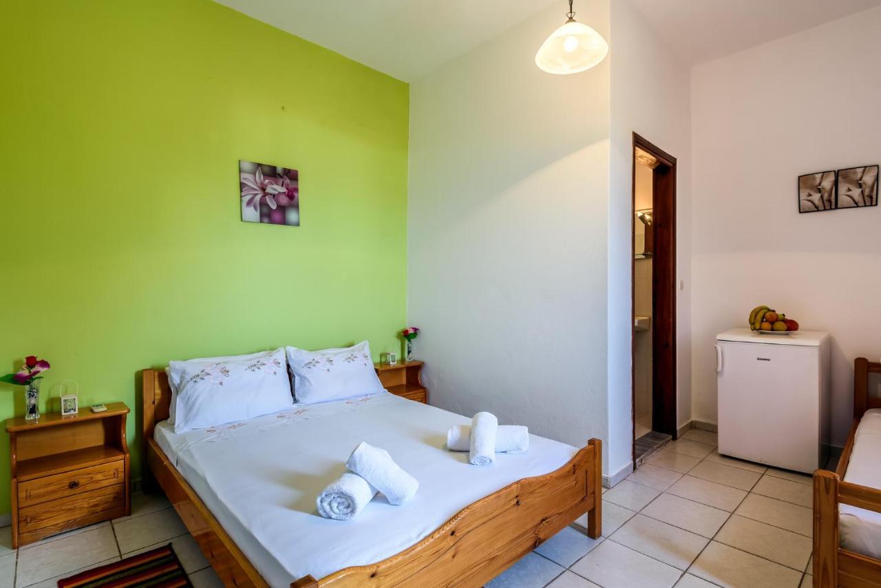 Antonis Studio Appartement Sfinárion Buitenkant foto